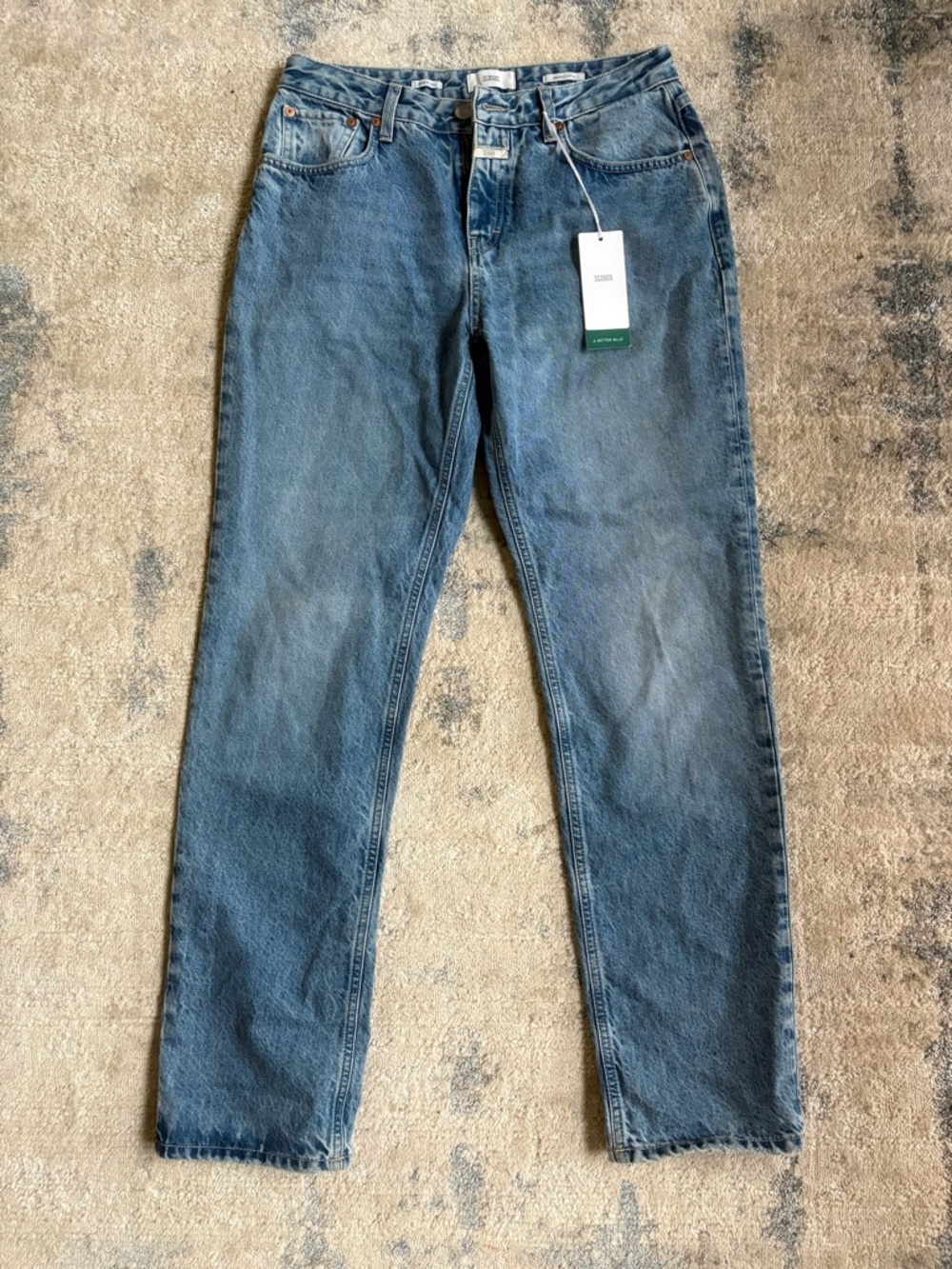 Closed Women's Straight Leg Jeans in Medium Blue